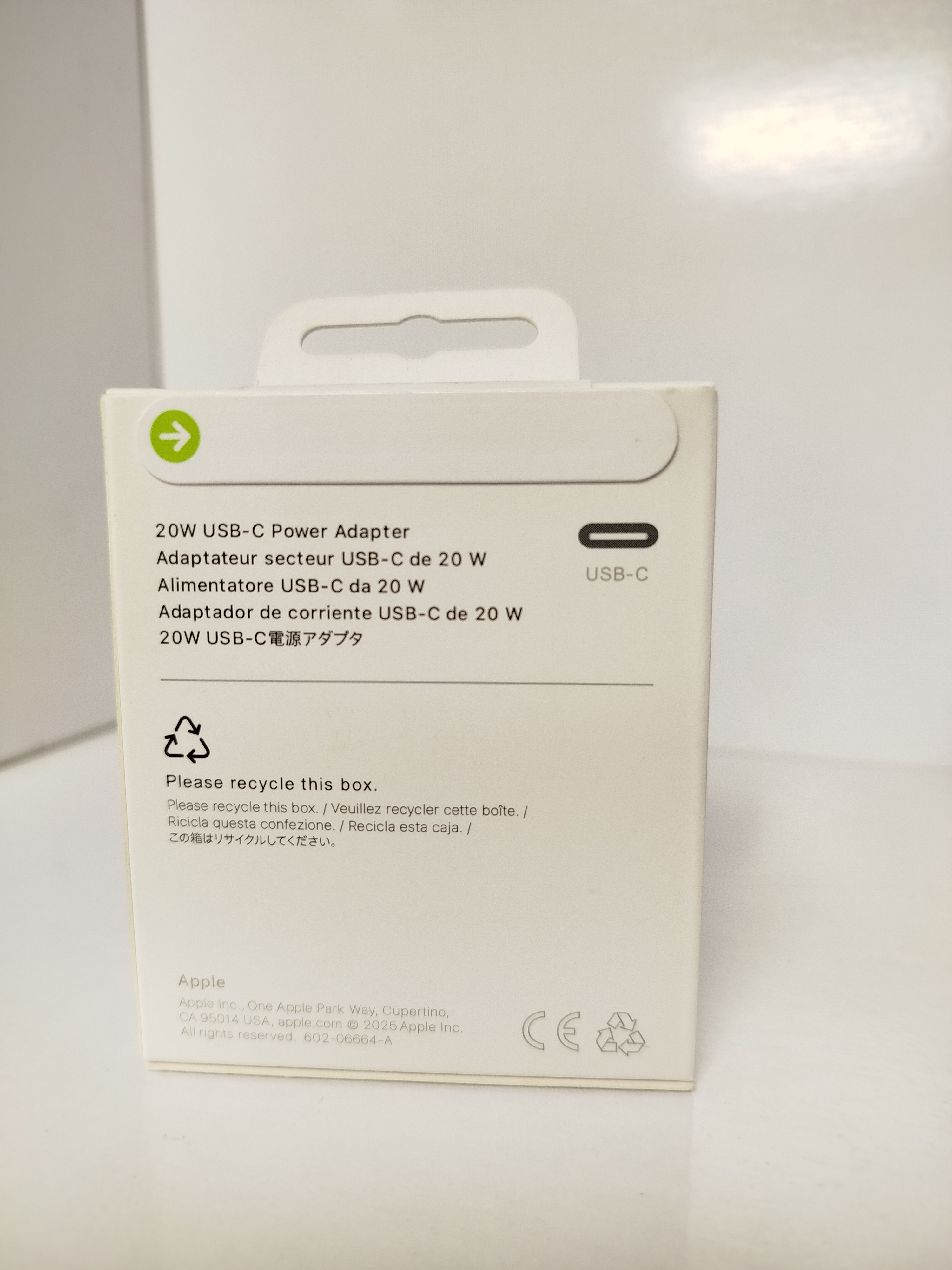 پک اپل استوری آداپتور Apple 20W با دو شاخه سازگار با ایران